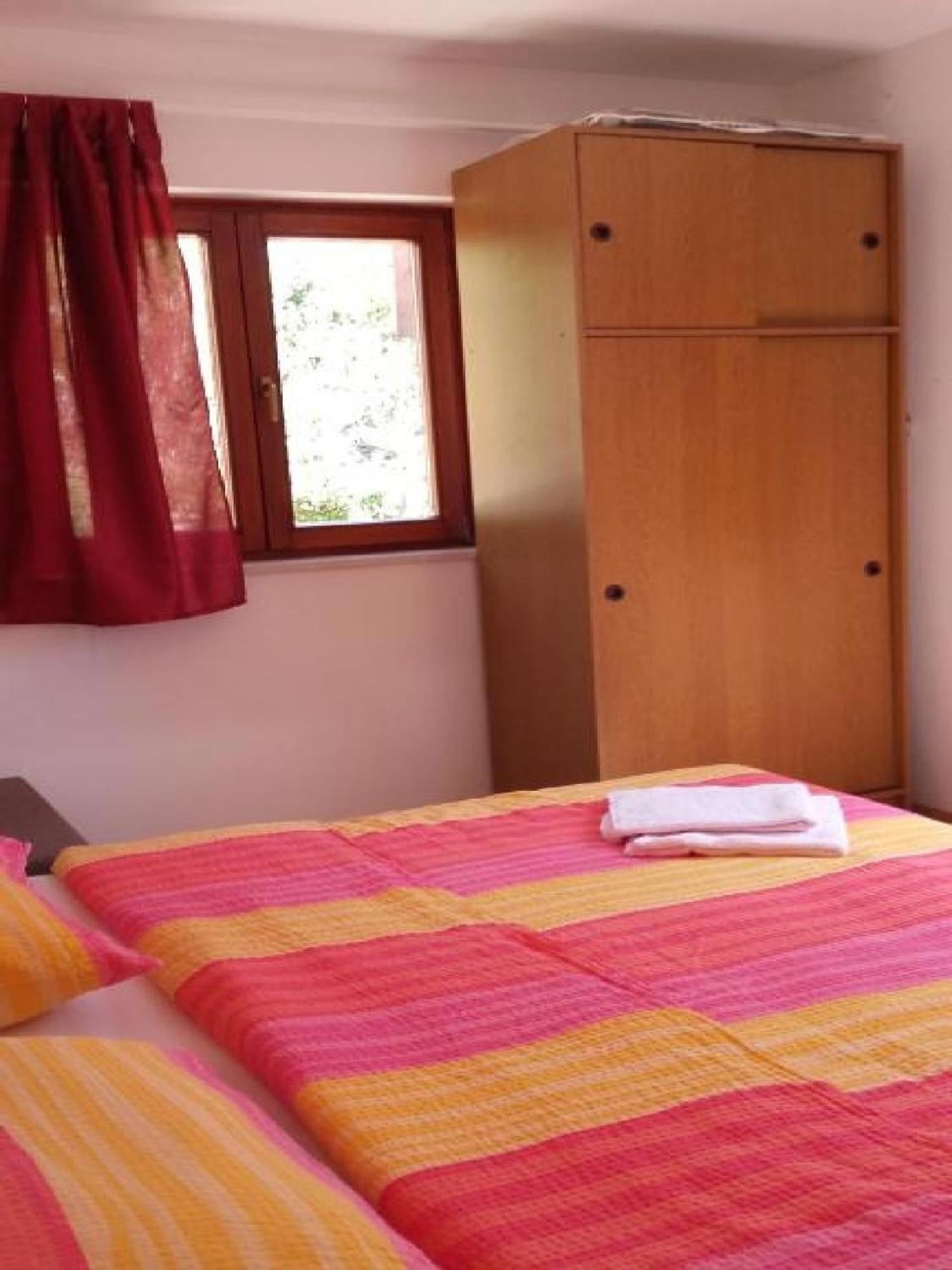 Apartments Smilje I Maslina Gornji Karin Quarto foto