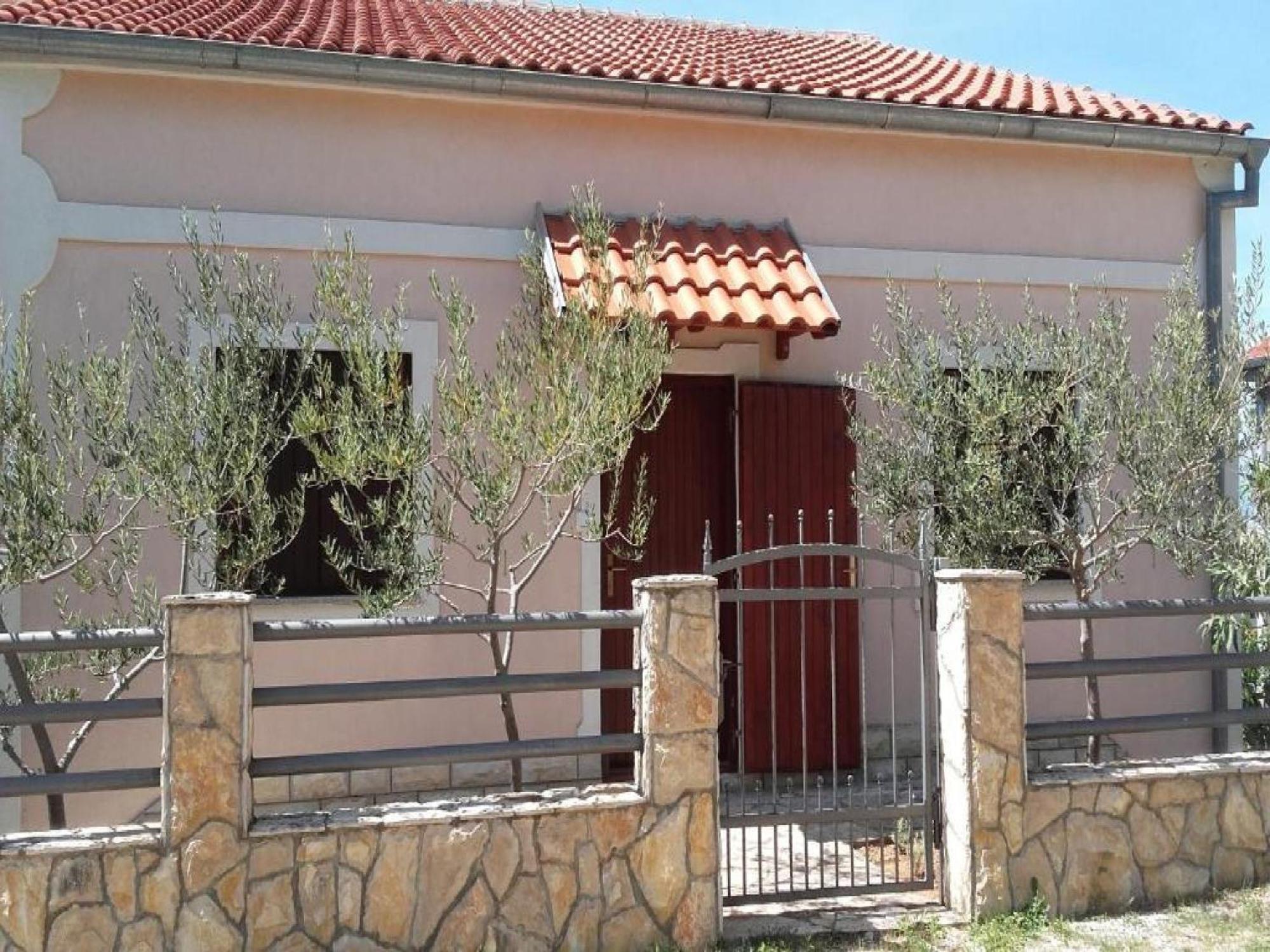 Apartments Smilje I Maslina Gornji Karin Quarto foto